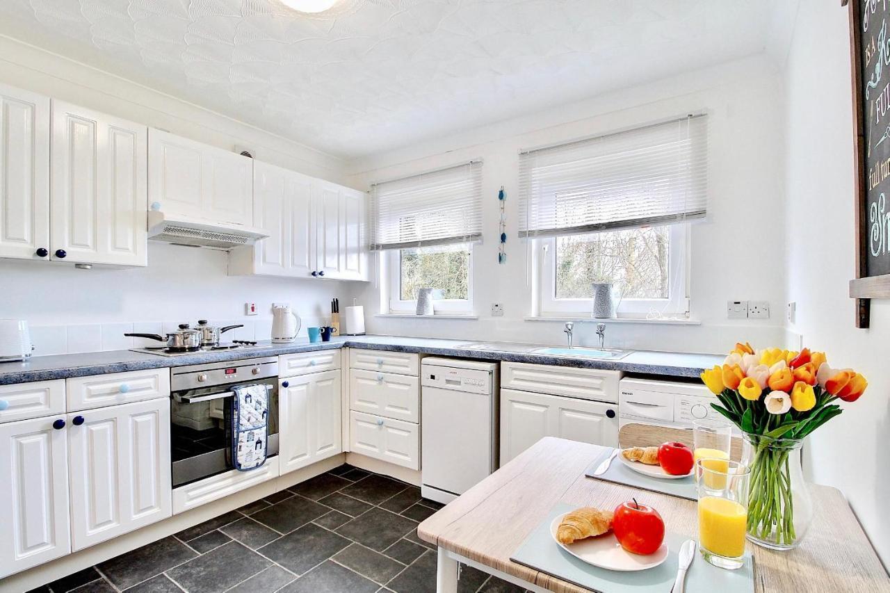 Railroad Apartment Wishaw  Luaran gambar